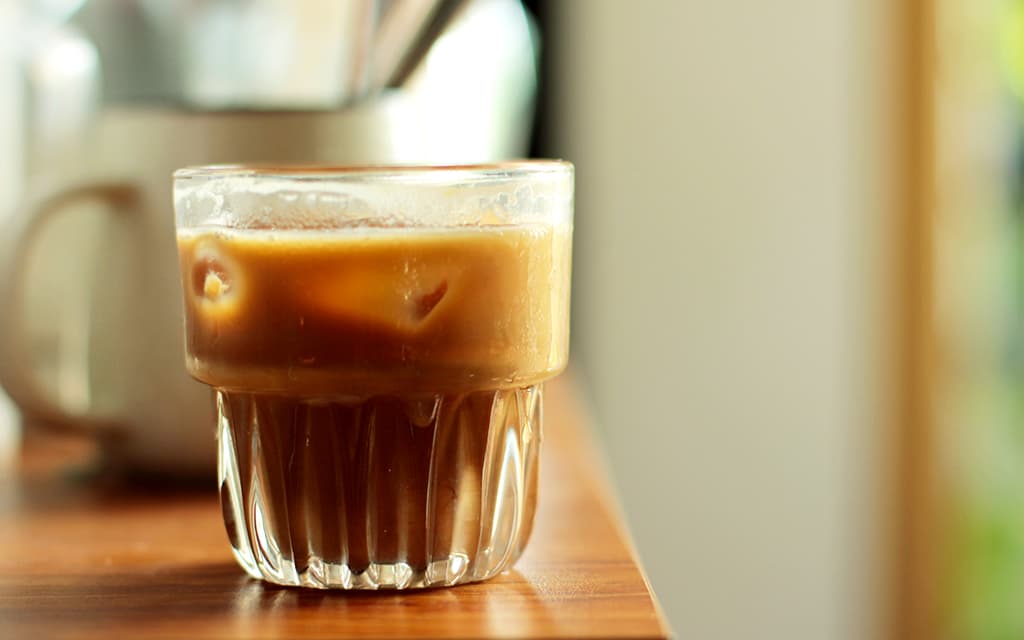 Cà Phê Sữa Đá Nên Dùng Loại Nào Để Đậm Đà Mà Không Gắt?